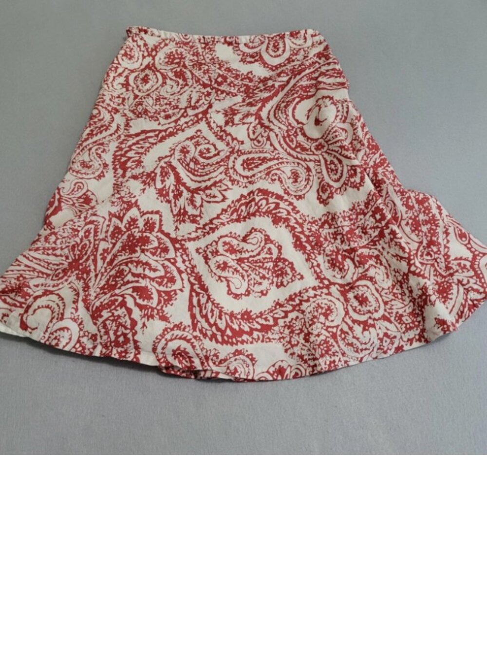 GAP - Red & Ivory Paisley Knee Length Skirt - SIZE 8